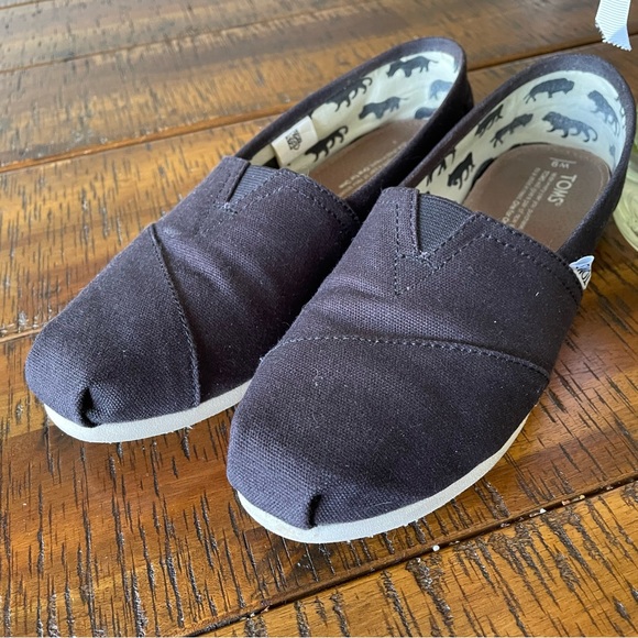🎉HP🎉 Black Canvas TOMS - Picture 5 of 9